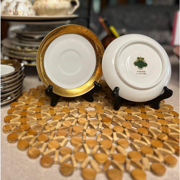 ROYAL LB BARVARIA warranted 18carat gold saucers. Used in good cond. 5.7”dia. - Picture 1 of 12